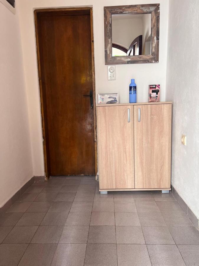 Apartments Radulovic 苏托莫雷 外观 照片