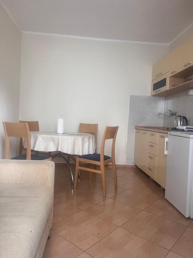 Apartments Radulovic 苏托莫雷 外观 照片