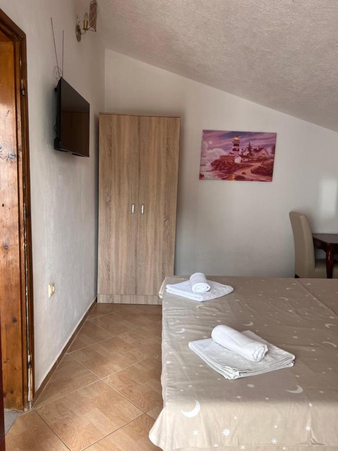 Apartments Radulovic 苏托莫雷 外观 照片