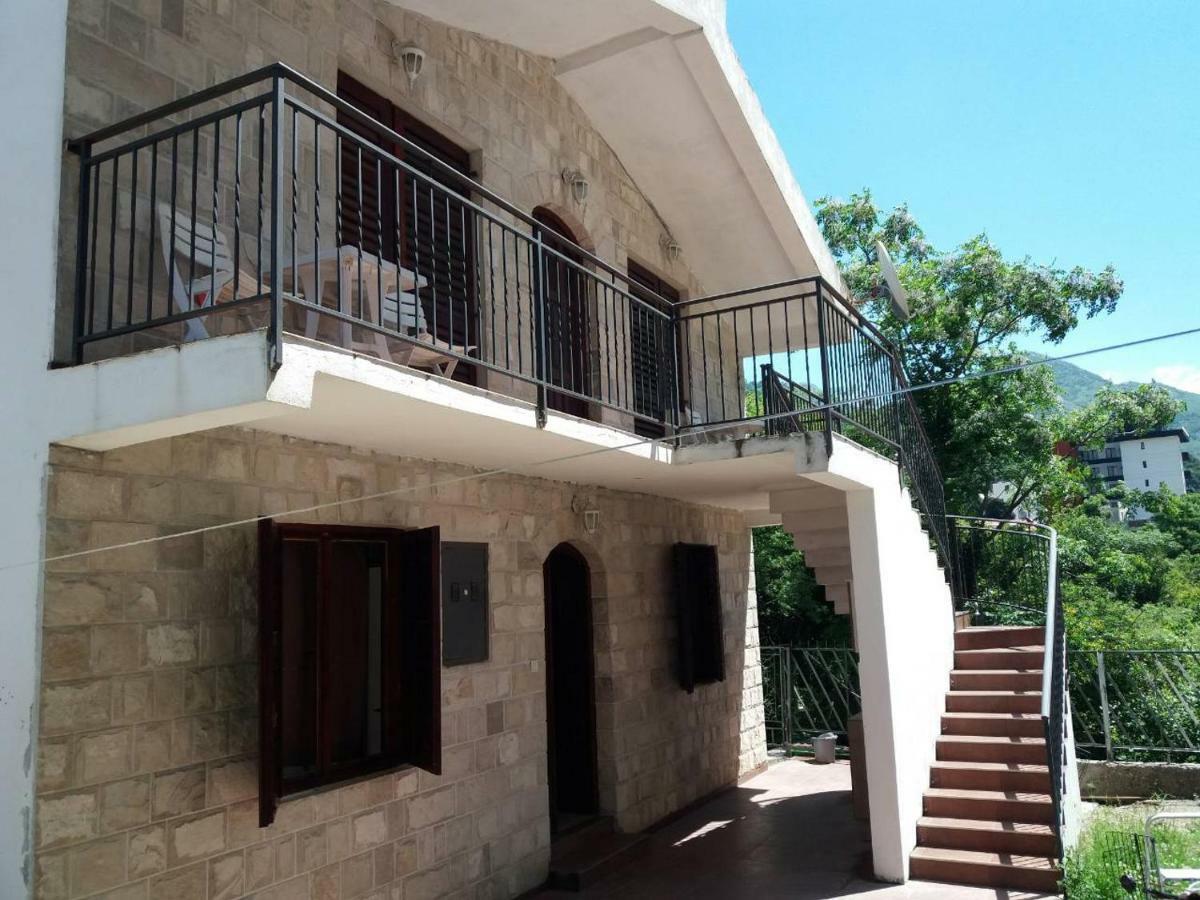 Apartments Radulovic 苏托莫雷 外观 照片
